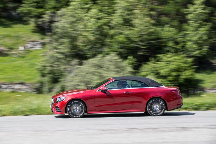  Mercedes-Benz E300 AMG Line Cabriolet 2017 года  (WW) (фото 9 из 32)